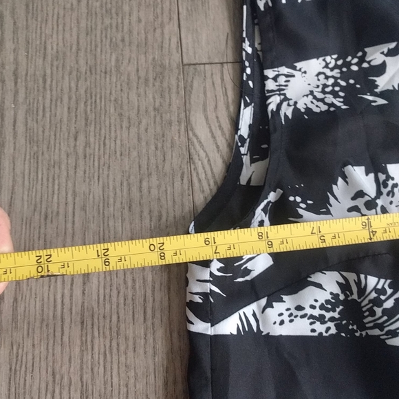 Michael Kors Summer Dress - Picture 7 of 12